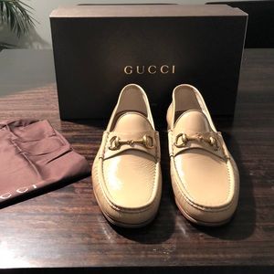 Never Worn authentic Gucci Loafer w/box & dust bag